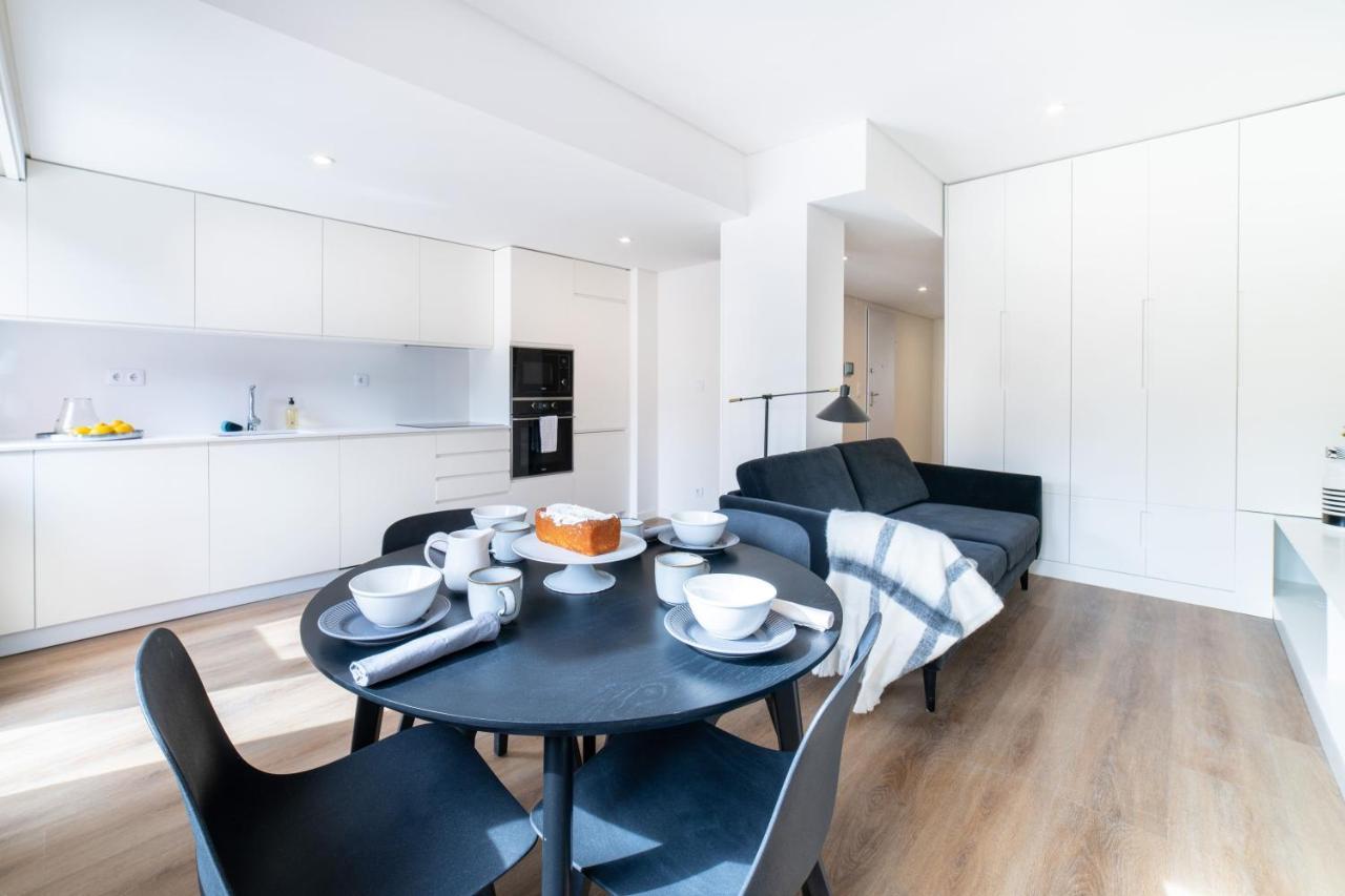 Lusiadas 53 2ºd - Beautiful Two-bedroom Lejlighed *