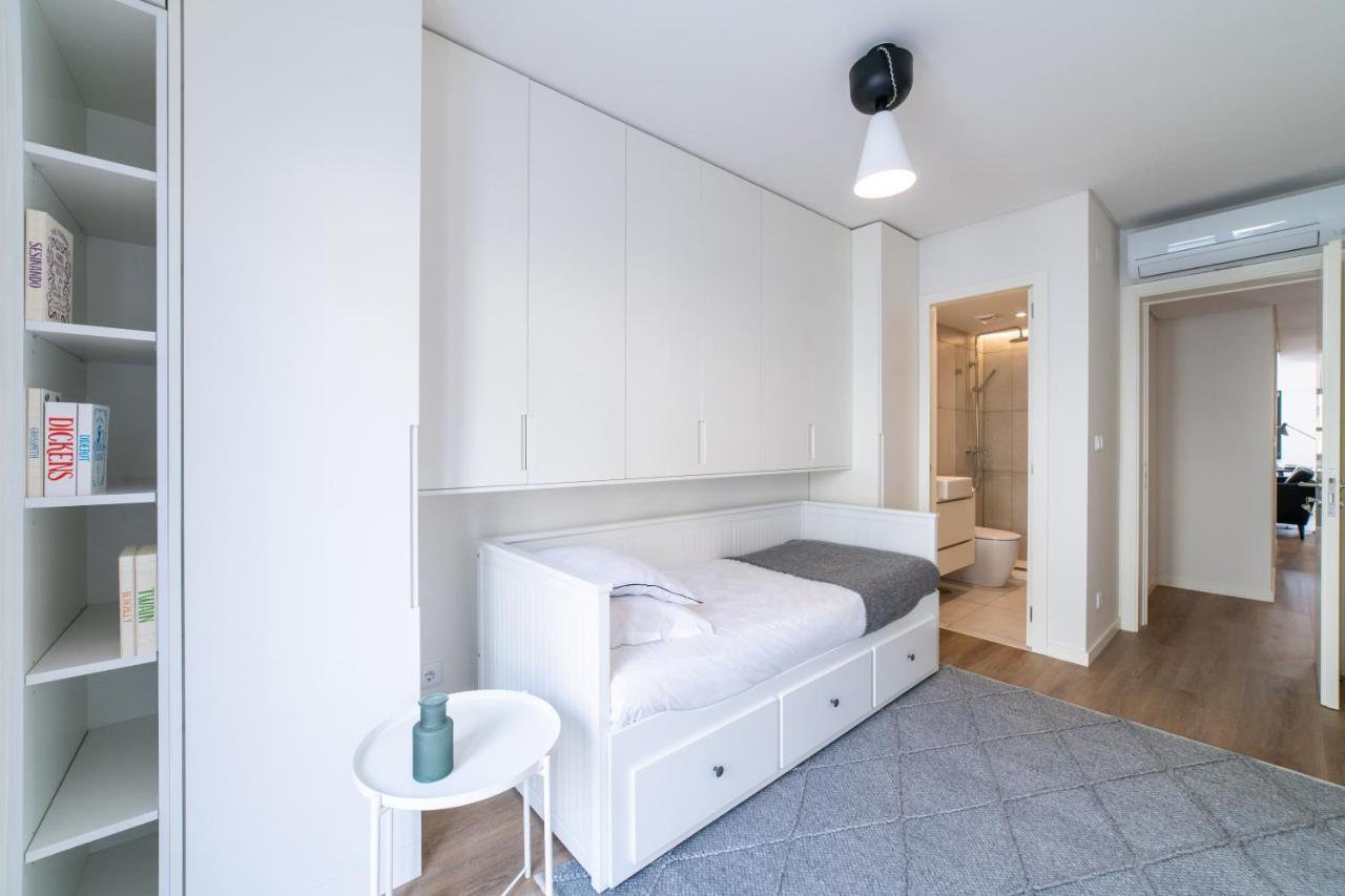 Lusiadas 53 2ºd - Beautiful Two-bedroom Lejlighed *